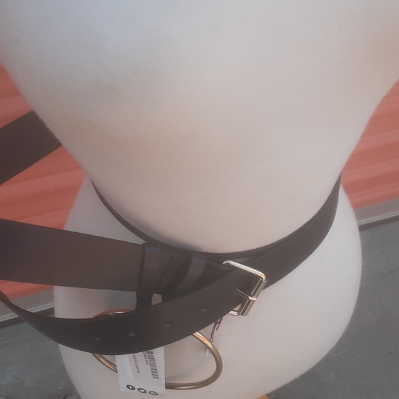 NWT Boohoo silver buckle belt large hoop dangle - Picture 6 of 8